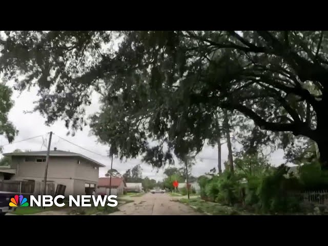 ⁣Louisiana grapples with power outages and flooding as Hurricane Francine heads inland