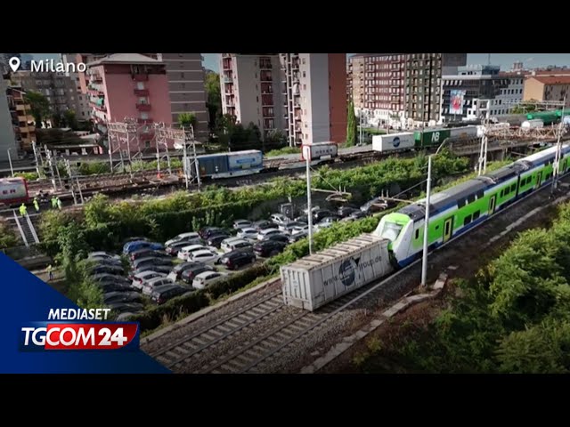 ⁣Incidente ferroviario a Milano, le immagini dal drone