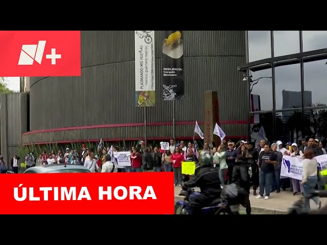 Trabajadores del Poder Judicial Protestan en la Bolsa Mexicana de Valores