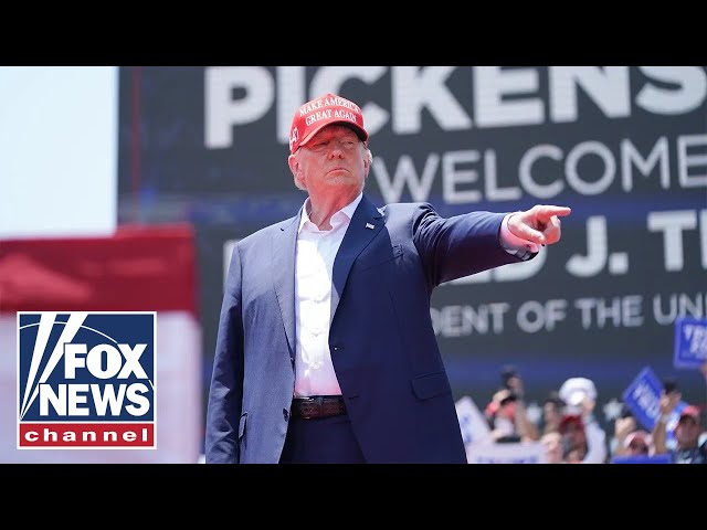 ⁣Donald Trump hosts a press conference in Los Angeles area