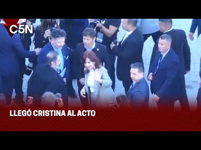 ⁣ASÍ LLEGÓ CRISTINA KIRCHNER AL ACTO