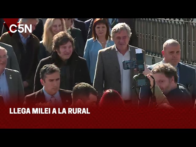 ⁣LLEGÓ MILEI A LA RURAL