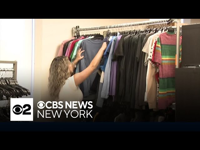 ⁣Free clothes help students in need in Port Chester, N.Y.