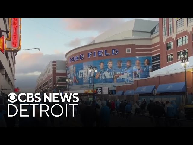 ⁣Visitors urged to plan parking ahead of sports games in Detroit