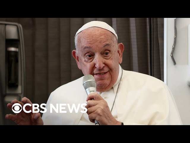 ⁣Pope Francis criticizes Harris and Trump, Biden meets with Starmer and more | CBS News Weekender