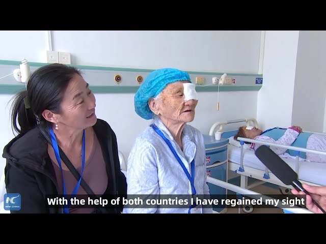 ⁣Chinese doctors help Mongolians see again