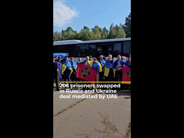 ⁣206 Ukrainian and Russian soldiers released in prisoner exchange deal | AJ #shorts