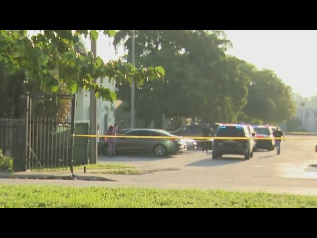 ⁣Opa-locka shooting leaves 1 man dead and several others detained