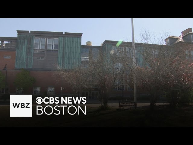 ⁣Police presence increased at Waltham middle school after multiple shooting threats