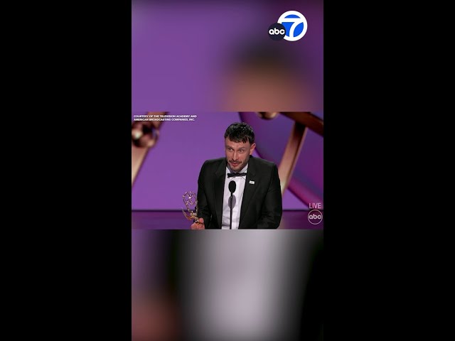 ⁣Richard Gadd gives moving speech after winning writing Emmy