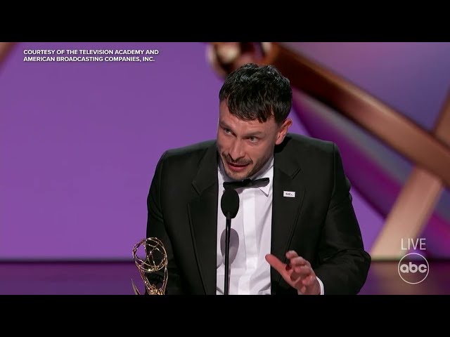 ⁣Richard Gadd tells people not to give up during Emmy acceptance speech