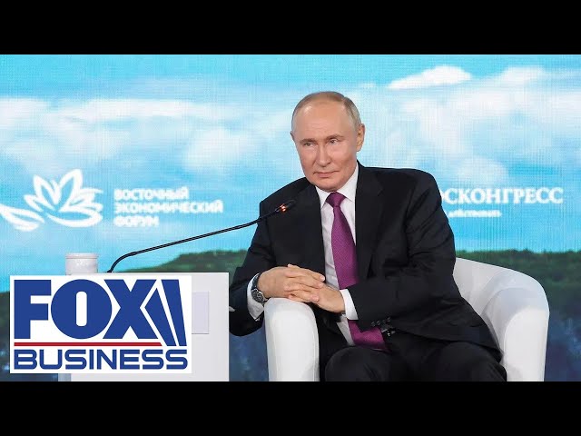 ⁣'FAILED WAR': Former CIA official says Putin's new threat is a 'scare tactic