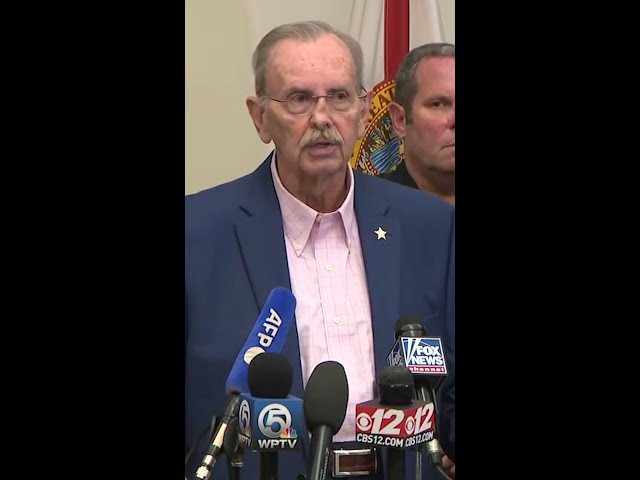 ⁣West Palm Beach Sheriff talks about gun and objects found belonging to shooter