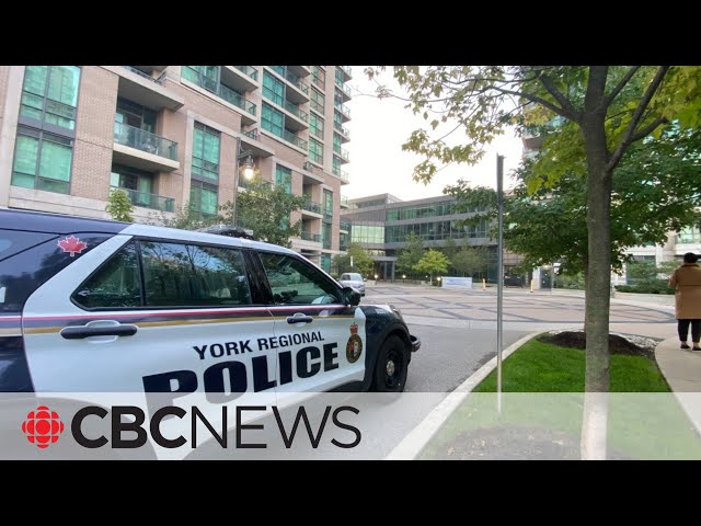 ⁣Man dead after fall from Toronto building during 'interaction' with police