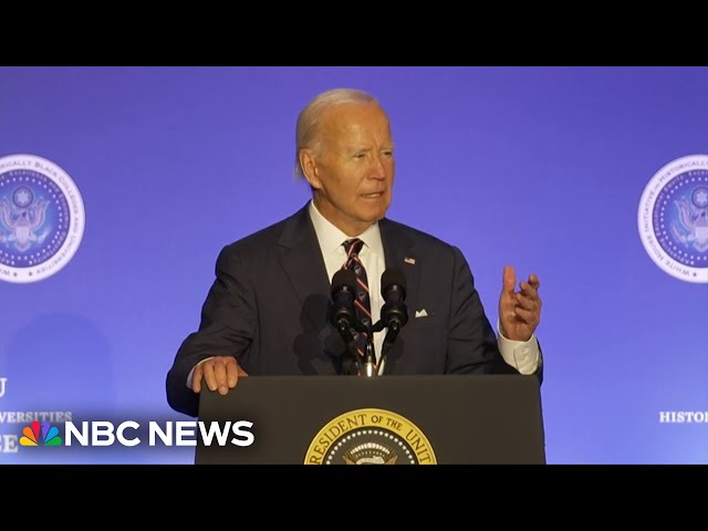 ⁣Biden condemns 'political violence' after apparent Trump assassination attempt