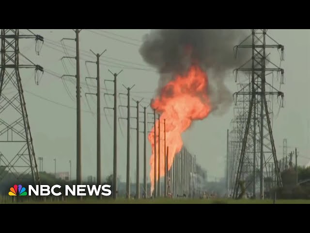 ⁣Texas pipeline explosion forces thousands to evacuate