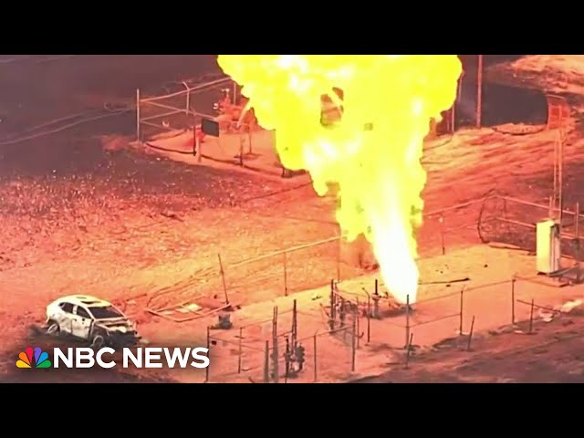 ⁣Texas pipeline fire forces evacuations