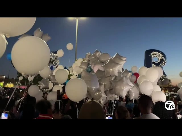 ⁣'A lot of people loved him': Vigil held in honor of Eastern Market shooting victim