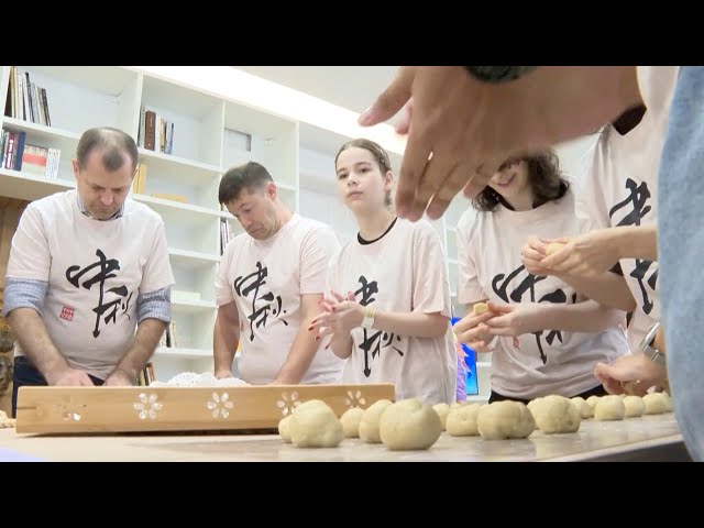 ⁣People worldwide celebrate Mid-Autumn Festival with vibrant activities