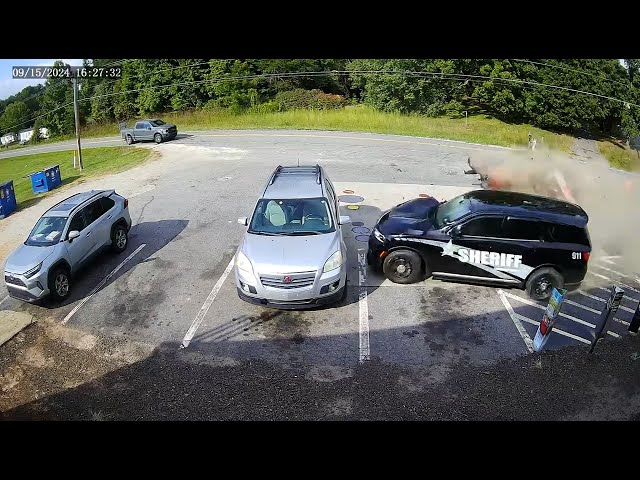 ⁣WATCH: Catawba Co. deputy flies into store parking lot, collides with vehicles