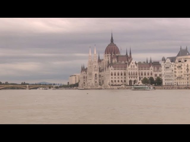 ⁣WATCH: Hungary braces for what could be the worst floods in a decade