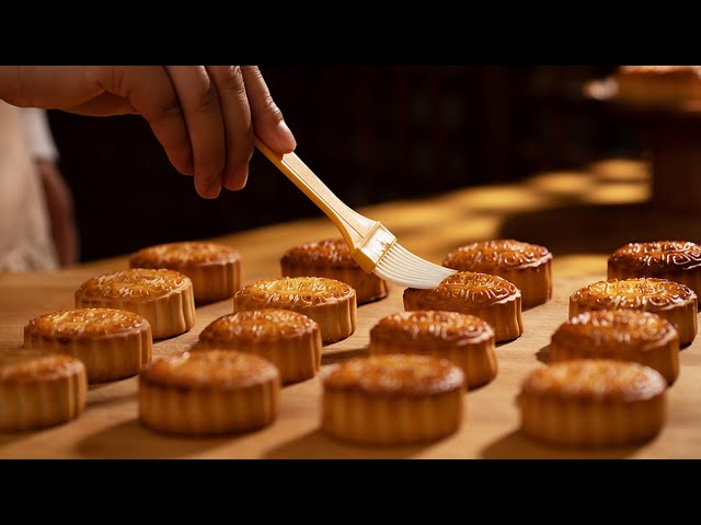 ⁣Yuebing, le gâteau de lune : la spécialité traditionnelle de la Fête de la Mi-Automne