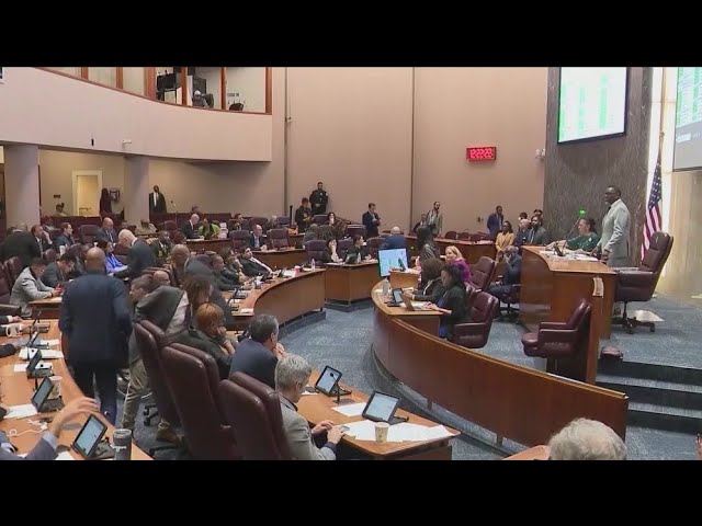 ⁣Chicago City Council votes to keep ShotSpotter