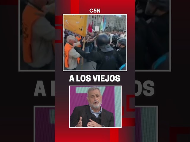 ⁣Volvieron a REPRIMIR JUBILADOS en las afueras del CONGRESO