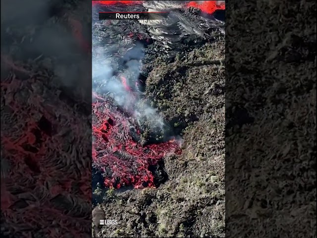 ⁣Hawaii's Kilauea volcano erupts #shorts