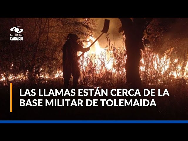 ⁣Voraz incendio forestal en Nilo, Cundinamarca: soldados intentan controlar las llamas