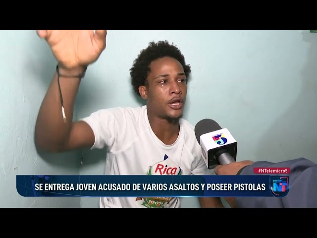 ⁣Se entrega joven acusado de varios asaltos a mano armada