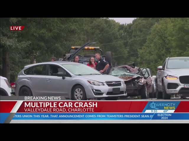 ⁣5 injured in multi-vehicle wreck in NW Charlotte