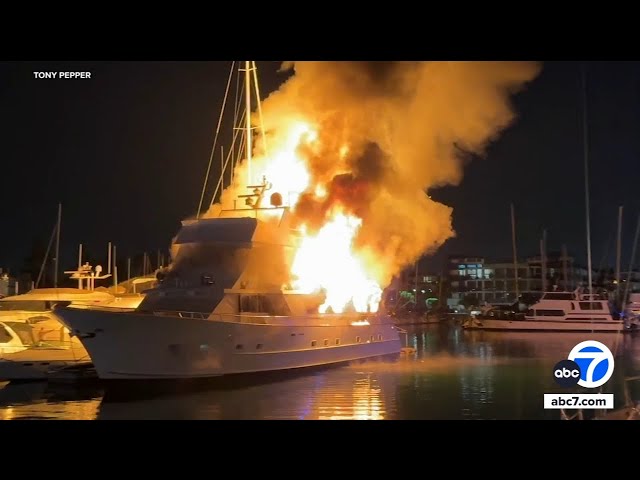 ⁣Explosions heard during yacht fire in Marina del Rey