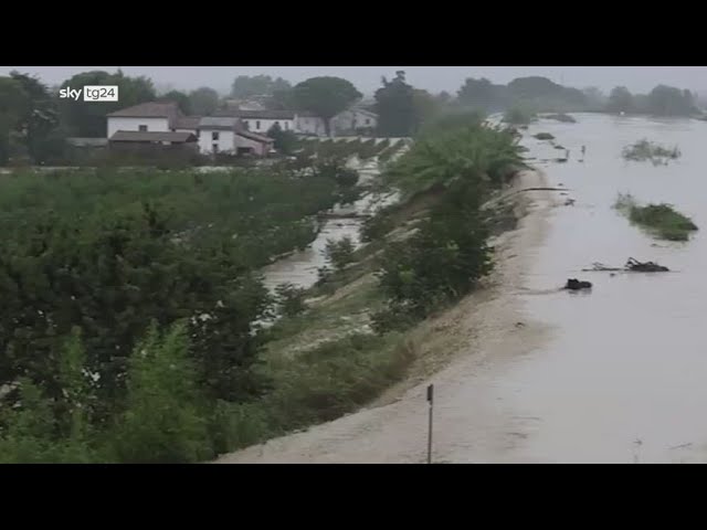 ⁣Emilia Romagna, fiume Senio esonda per il maltempo