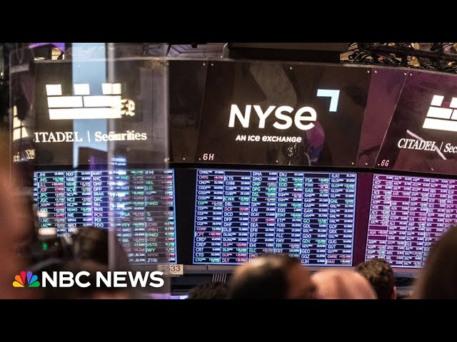 ⁣Dow, S&P 500 close at record high after Fed interest rate cut