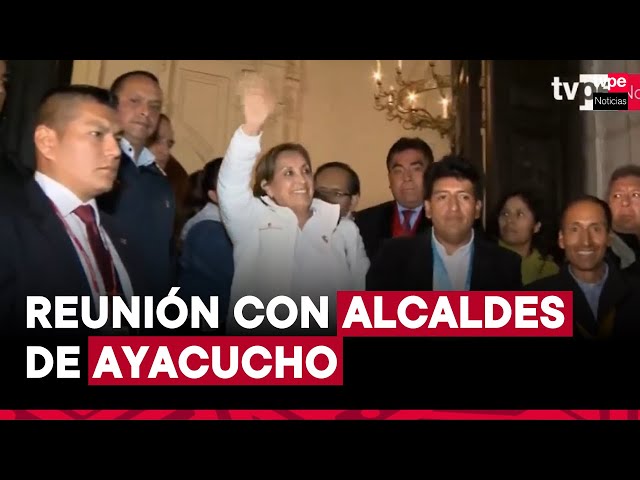 ⁣Presidenta Dina Boluarte se reunió con alcaldes provinciales de Ayacucho