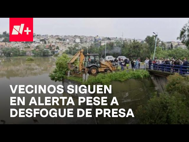 ⁣Tapón de basura pone en peligro a vecinos de colonias en Naucalpan, Edomex - En Punto