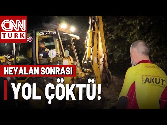 SON DAKİKA  Canlı Görüntüler! Trabzon Arsin'de Heyelan Sonrası Yol Çöktü