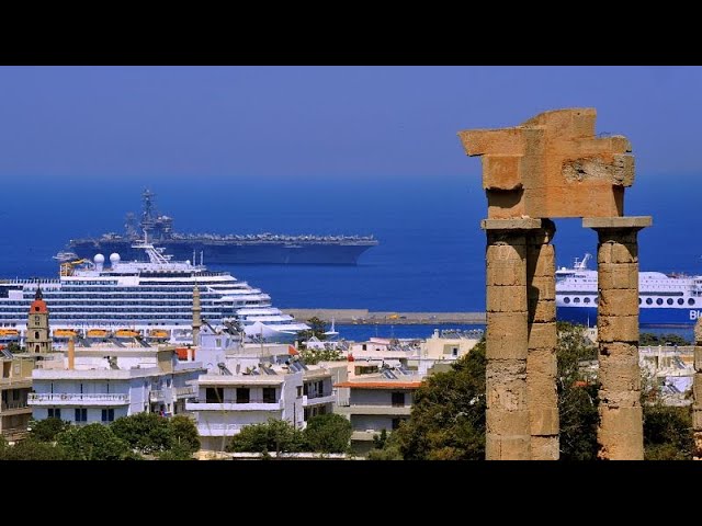 ⁣En Grèce, le gouvernement impose de nouvelles taxes aux croisiéristes