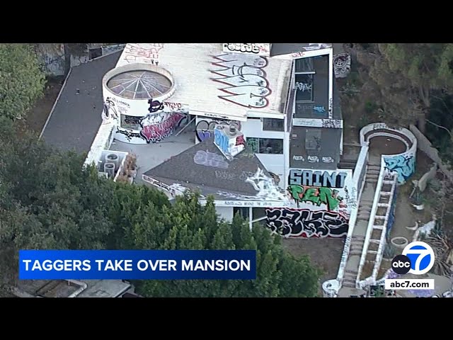 ⁣Details emerge about abandoned Hollywood Hills mansion covered in graffiti