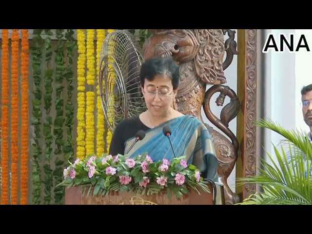 Atishi बनीं  Delhi की तीसरी महिला मुख्यमंत्री, LG ने दिलाई शपथ