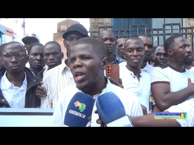 ⁣Conakry: manifestation des enseignants contractuels non intégrés à la fonction publique guinéenne