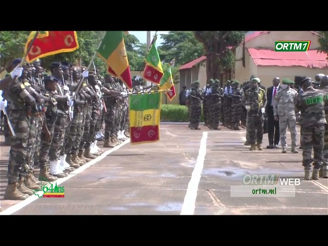 ⁣Indépendance_64ans | Le Président de la Transition Col Assimi GOÏTA a procédé à la revue des troupes