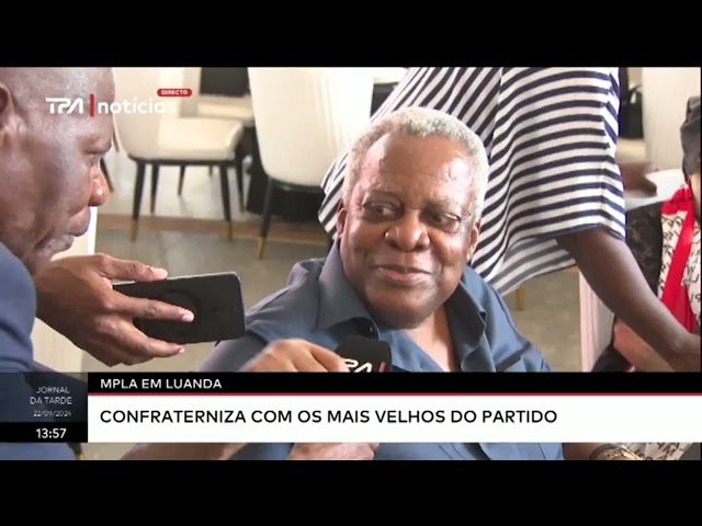 ⁣MPLA em Luanda - Confraterniza com os mais velhos do partido