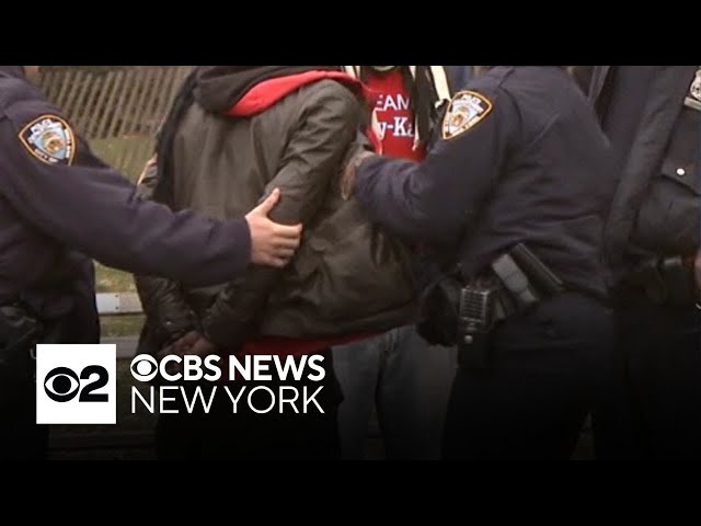 ⁣NYPD unwilling to punish officers for stop and frisk, report finds