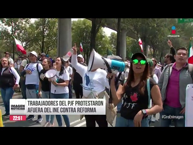 ⁣Trabajadores del PFJ protestaron afuera del INE contra reforma