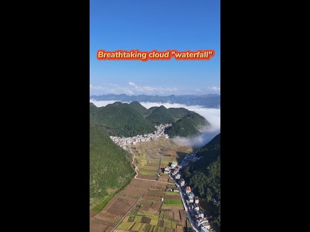 ⁣Breathtaking cloud "waterfall" in China's Yunnan