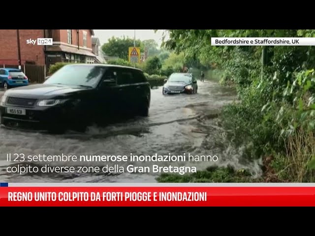 ⁣Maltempo in Inghilterra, strade sommerse dall'acqua