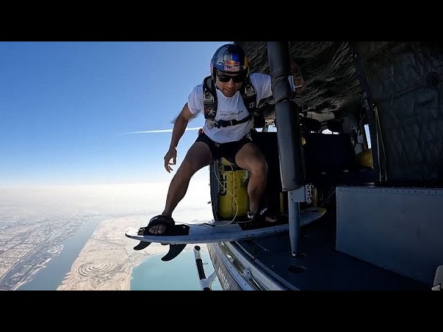 ⁣Sebastian Alvarez entre dans l'histoire en faisant du skysurf à Abu Dhabi