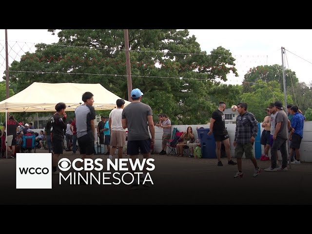 Weekly volleyball picnic helps connect families from Ecuador